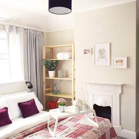 Charming Three Bed Home Near City Centre And Hospital Southampton Exterior foto