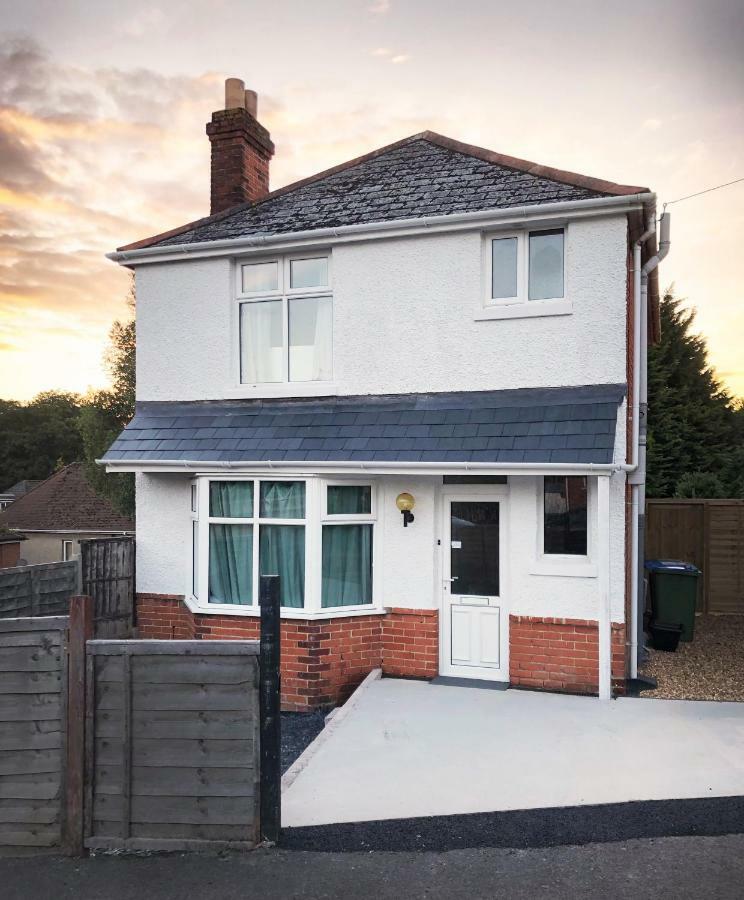 Charming Three Bed Home Near City Centre And Hospital Southampton Exterior foto